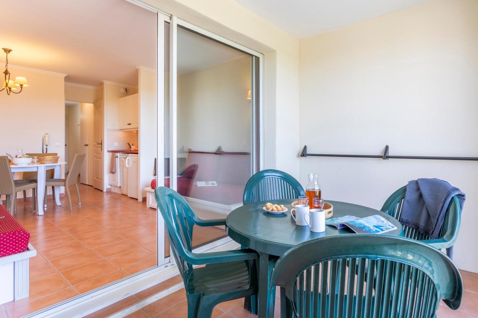 Village Pierre & Vacances Pont Royal En Provence Mallemort Ngoại thất bức ảnh